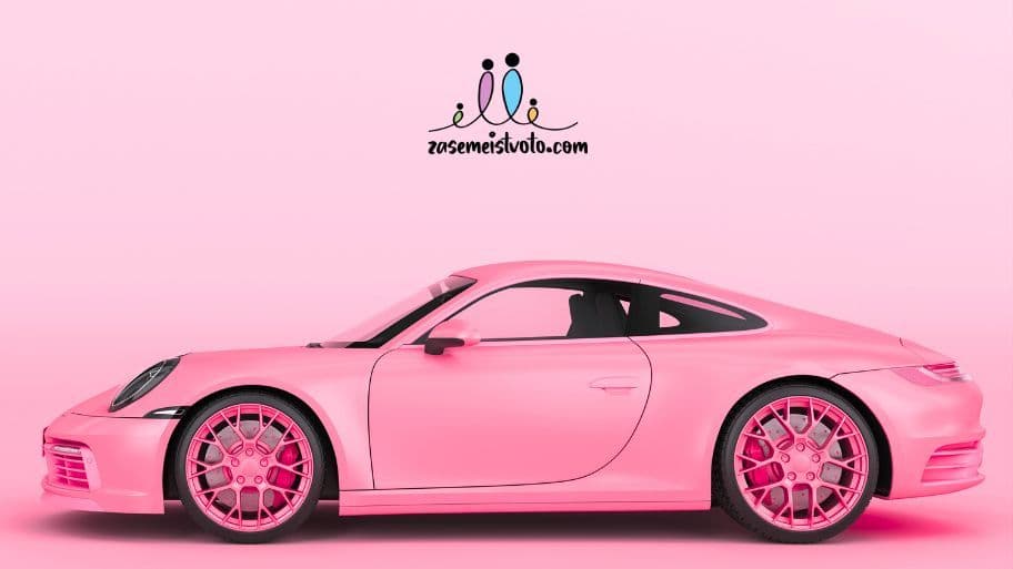 Първа кола за момиче: Как да съчетаеш практичност и чар